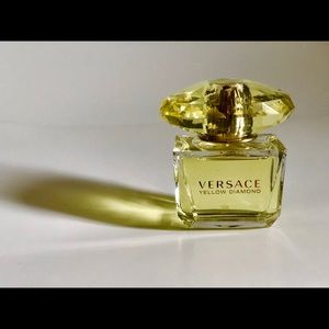 Versace Yellow Diamond Eau de Toilette Spray
